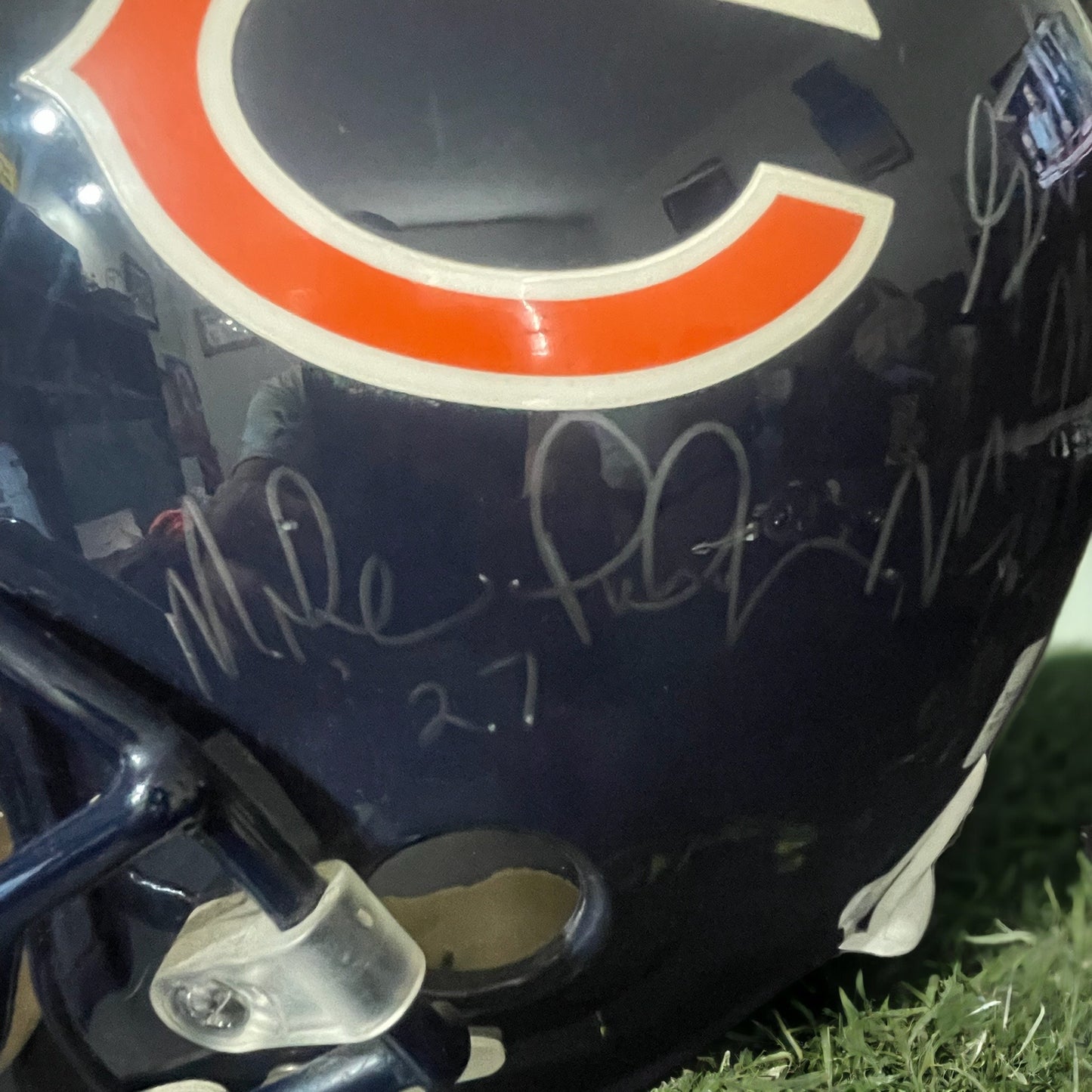 Chicago Bears Mike Ditka & Dan Hampton Autographed Helmet at his 1985 Super Bowl Champion Golf Outing 25th Anniversary