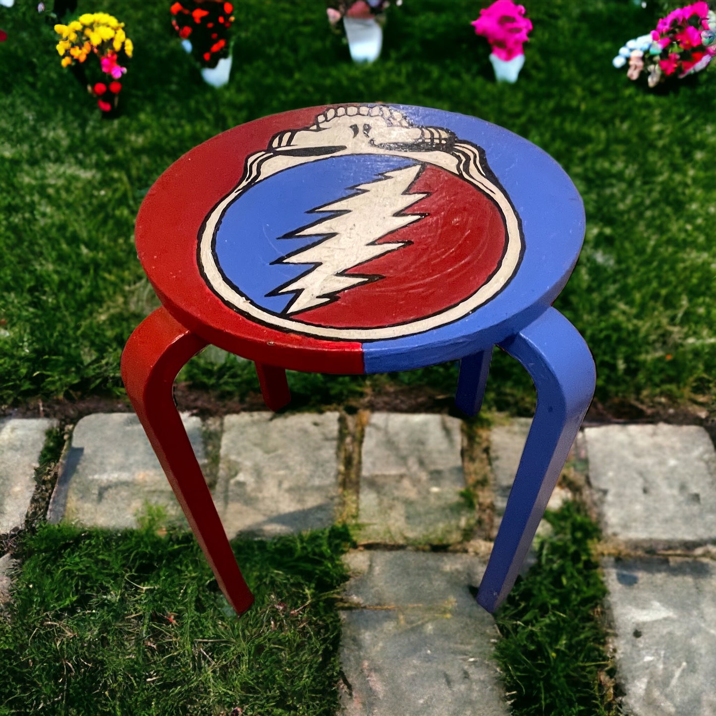 Steal Your Face Plant Table